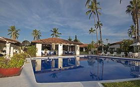 Cabo Blanco Hotel&Marina